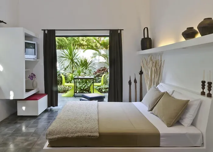 Hotel Viroth's Siem Reap