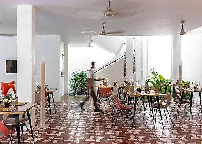 Hotel Viroth's Siem Reap